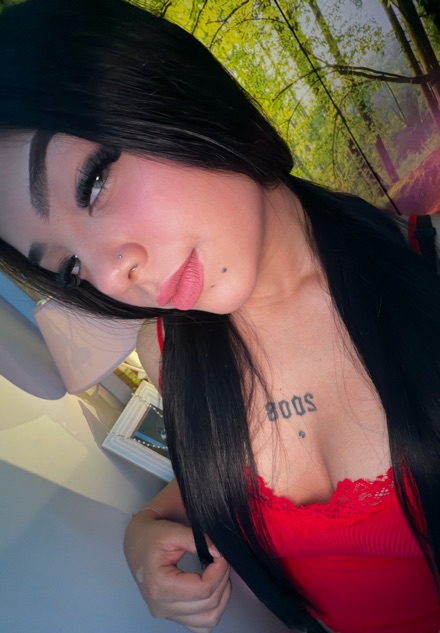 Bonnie, online now on OmiTV