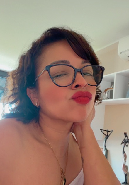 Pasión, online now on OmiTV